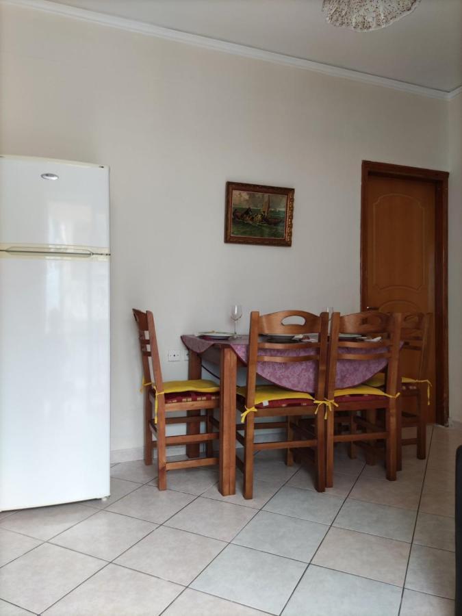 Διαμέρισμα Για Οικογένεια Με Θέα Την Θάλασσα Lägenhet Arkoudi Exteriör bild
